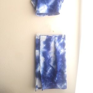 Crop top shirt w/matching skirt